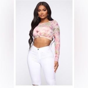 In Full Bloom Floral Crop Top - White/Combo
Size: XL